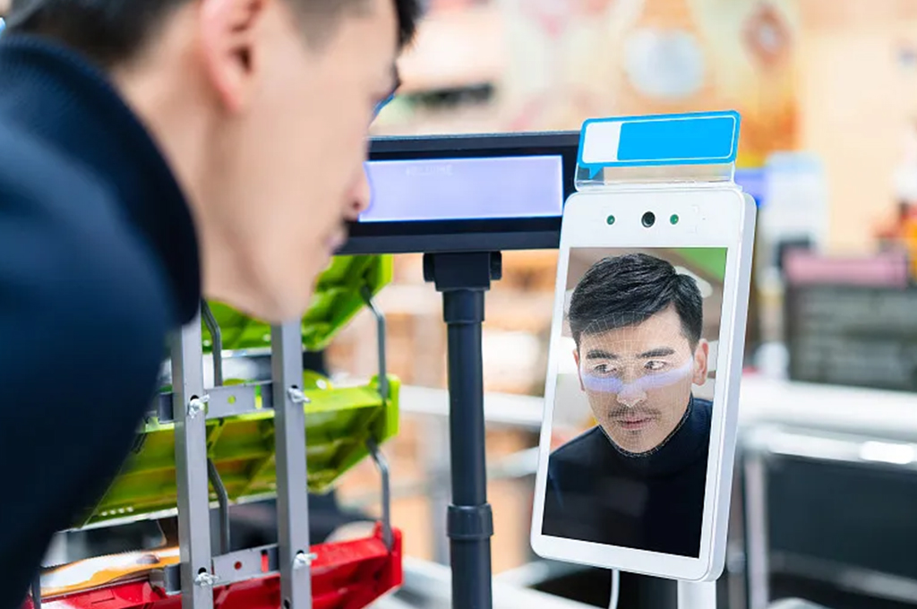 大数据保障考勤记录卡(图1)