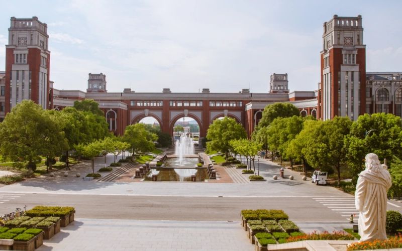 智慧型校园可视化综合管理平台由什么组成(图1)
